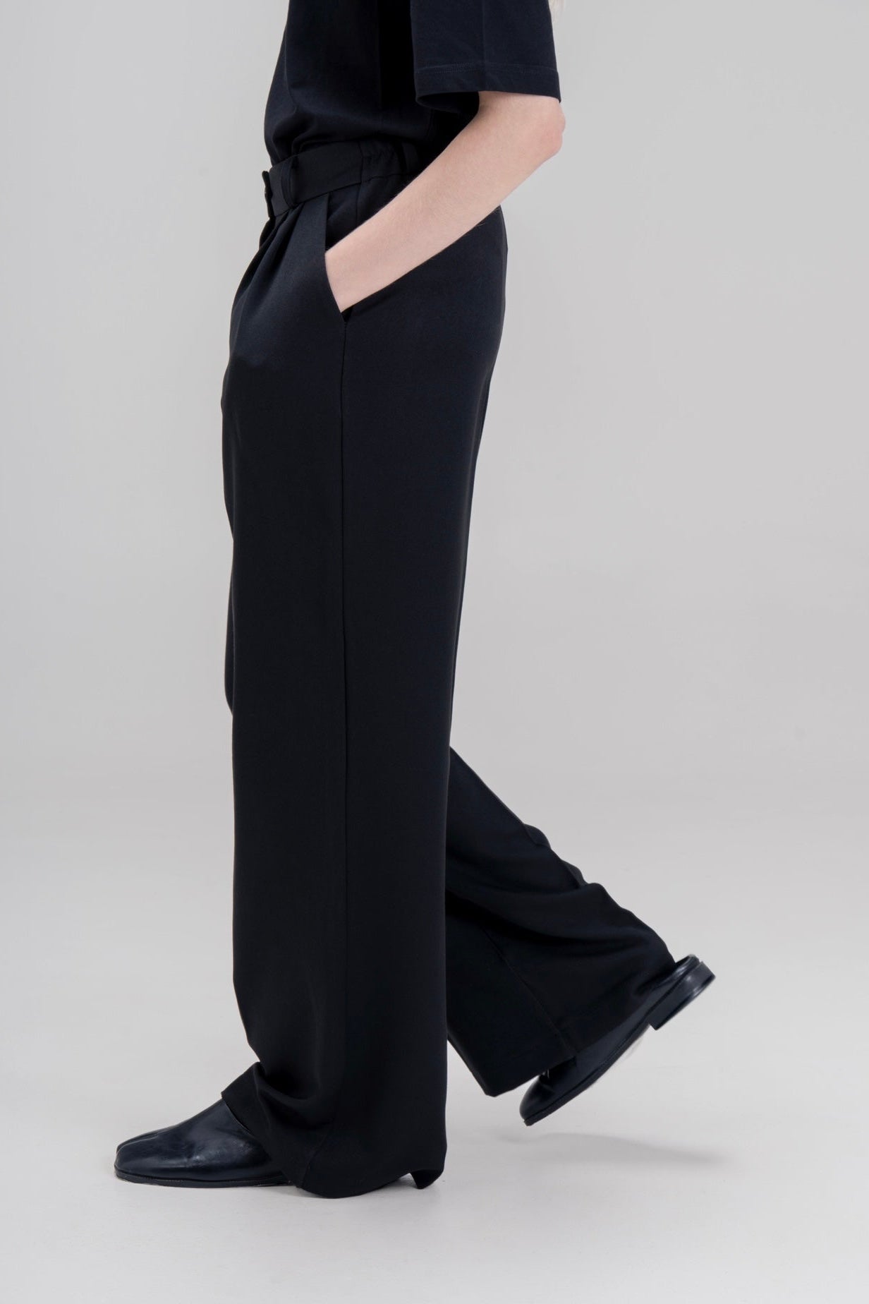 PANTALON LOOSE [NOIR]