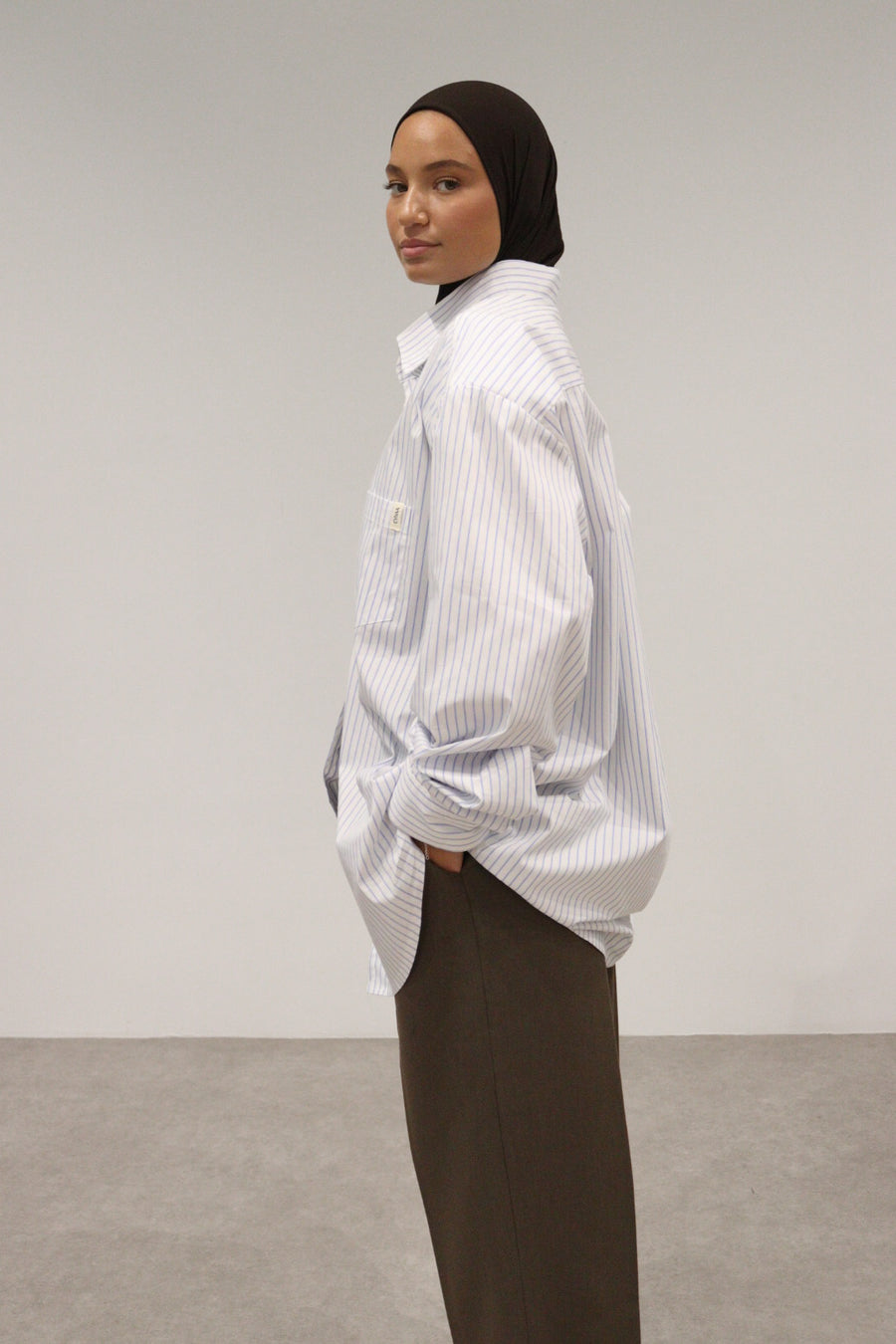 Chemise à épaulettes [Blanc Rayé]