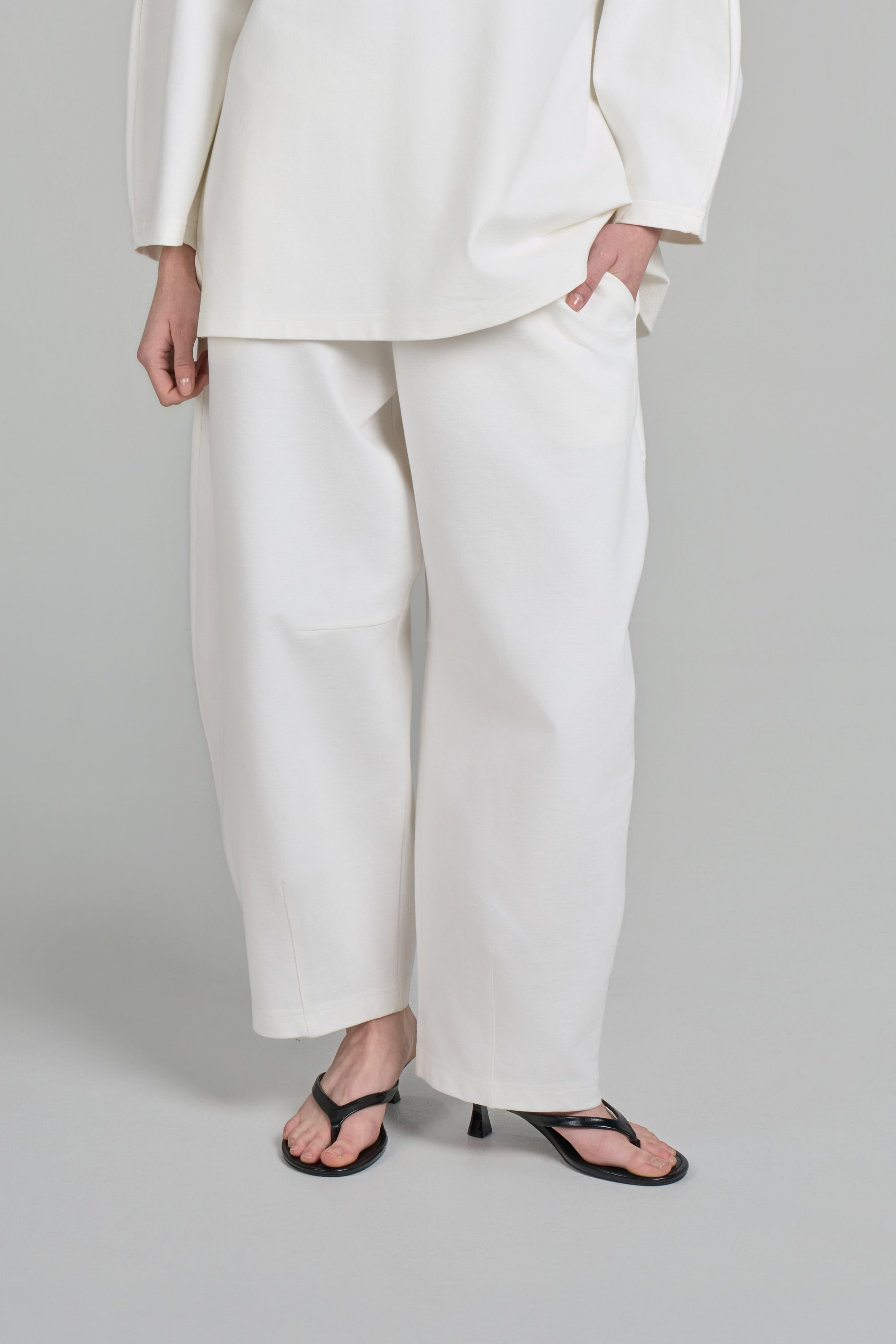 PANTALON BARREL [Blanc]