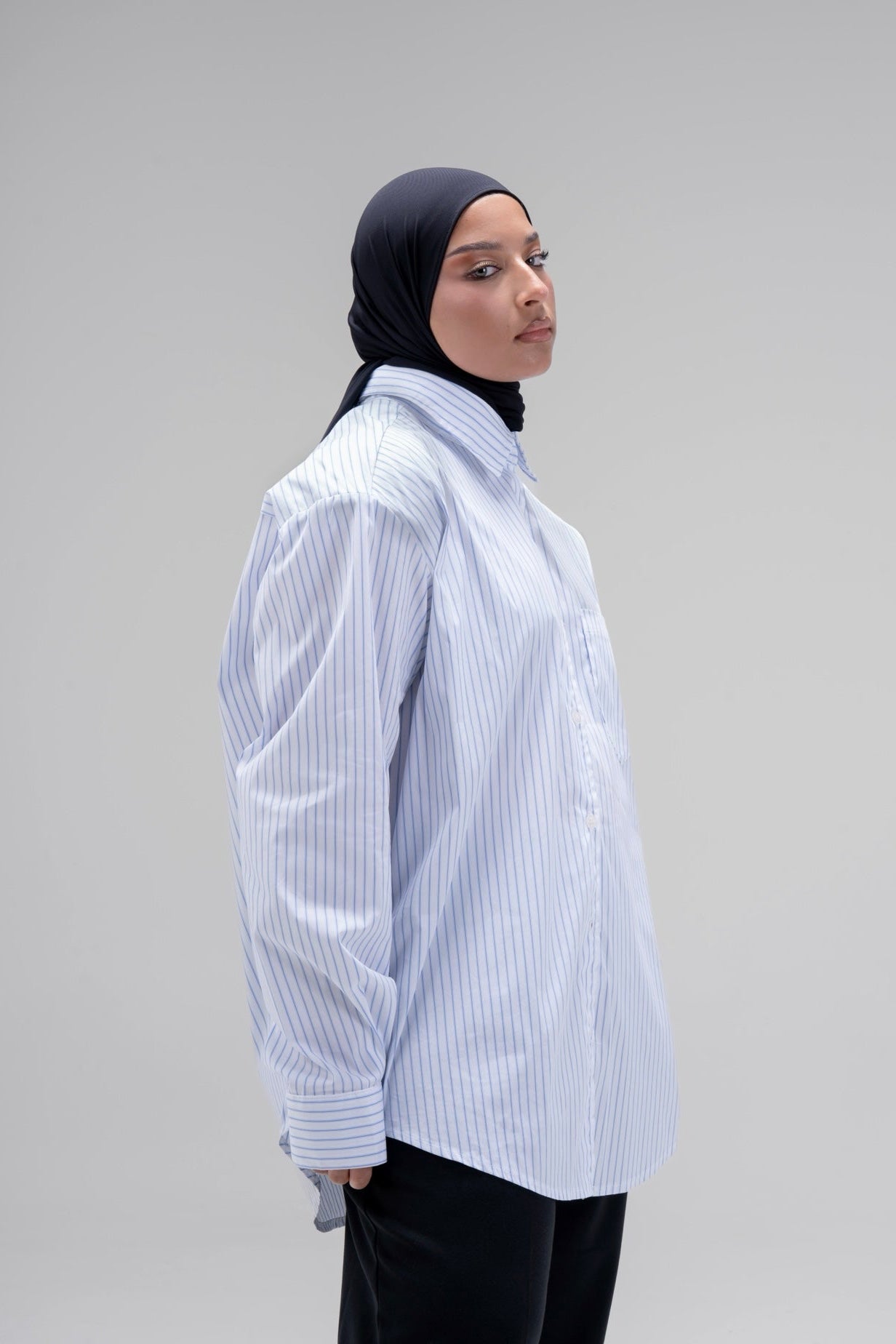 CHEMISE À ÉPAULETTES [BLANC RAYÉ]