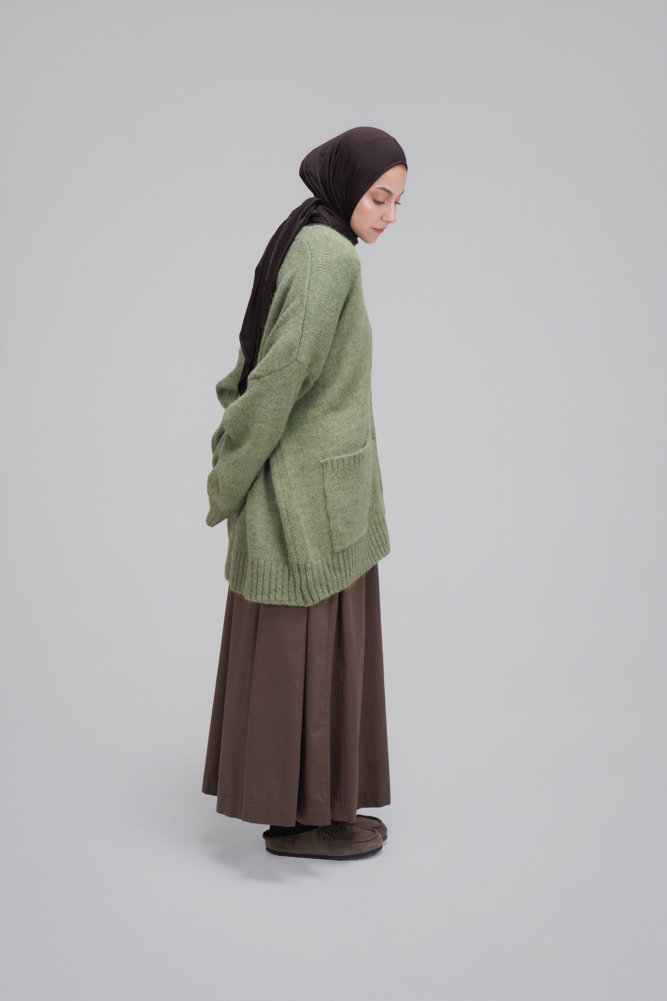 CARDIGAN OVER [OLIVE]