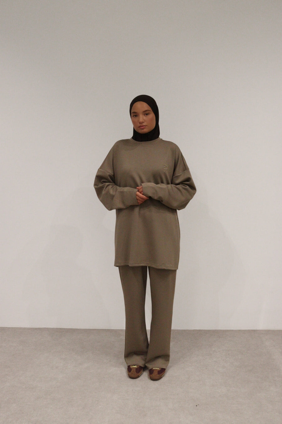 Basic Sweat [Taupe]