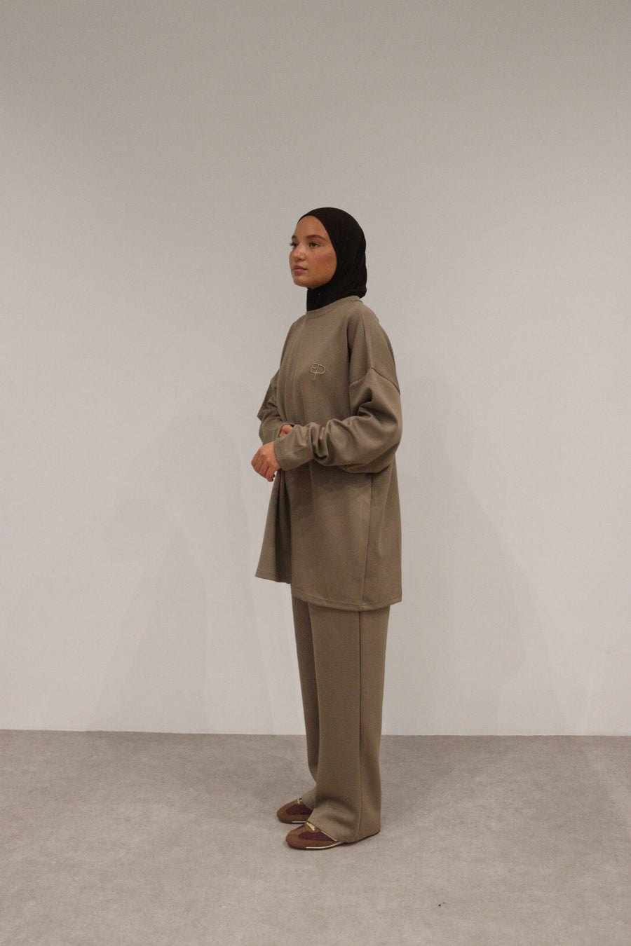 Basic Sweat [Taupe]