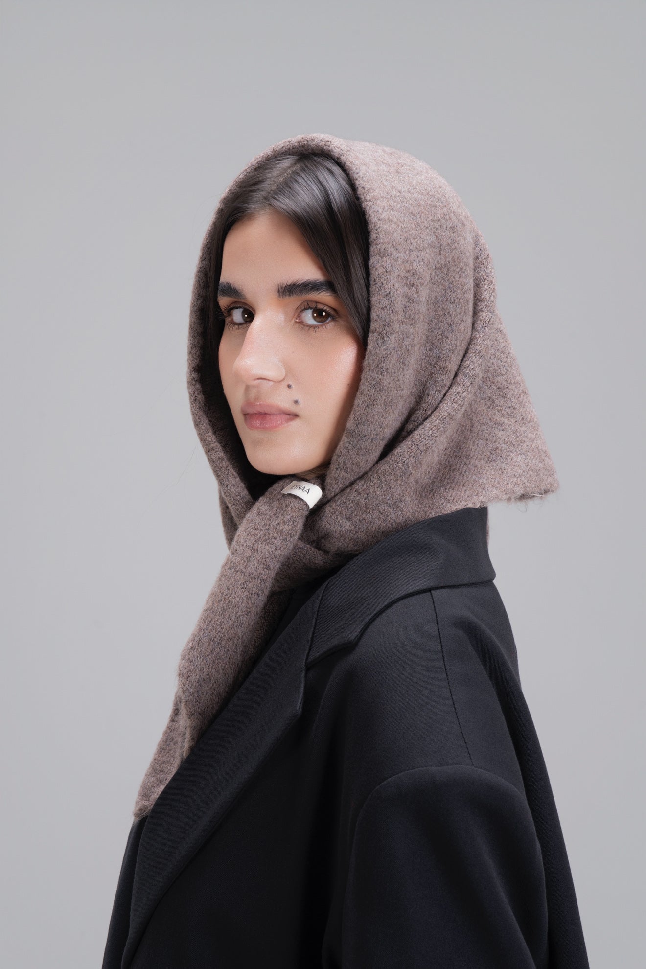 ÉCHARPE TRIANGULAIRE [TAUPE]