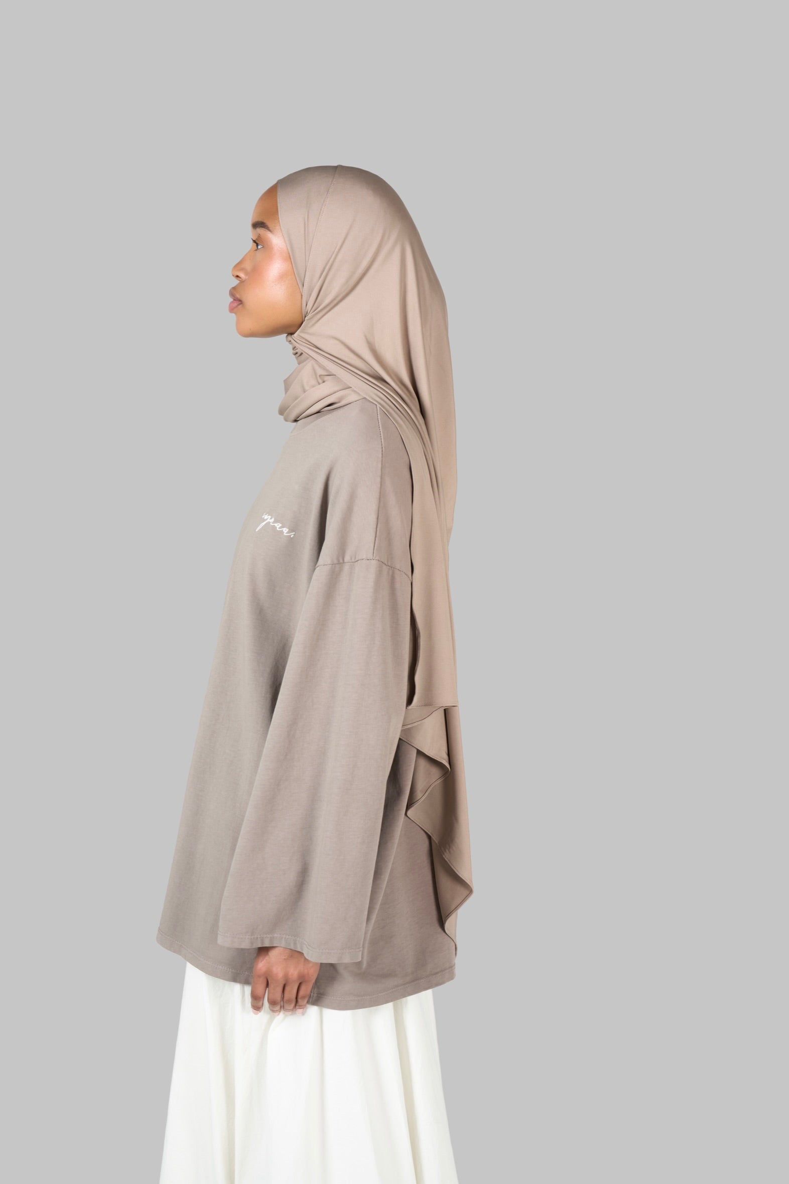 BASIC T-SHIRT [TAUPE]