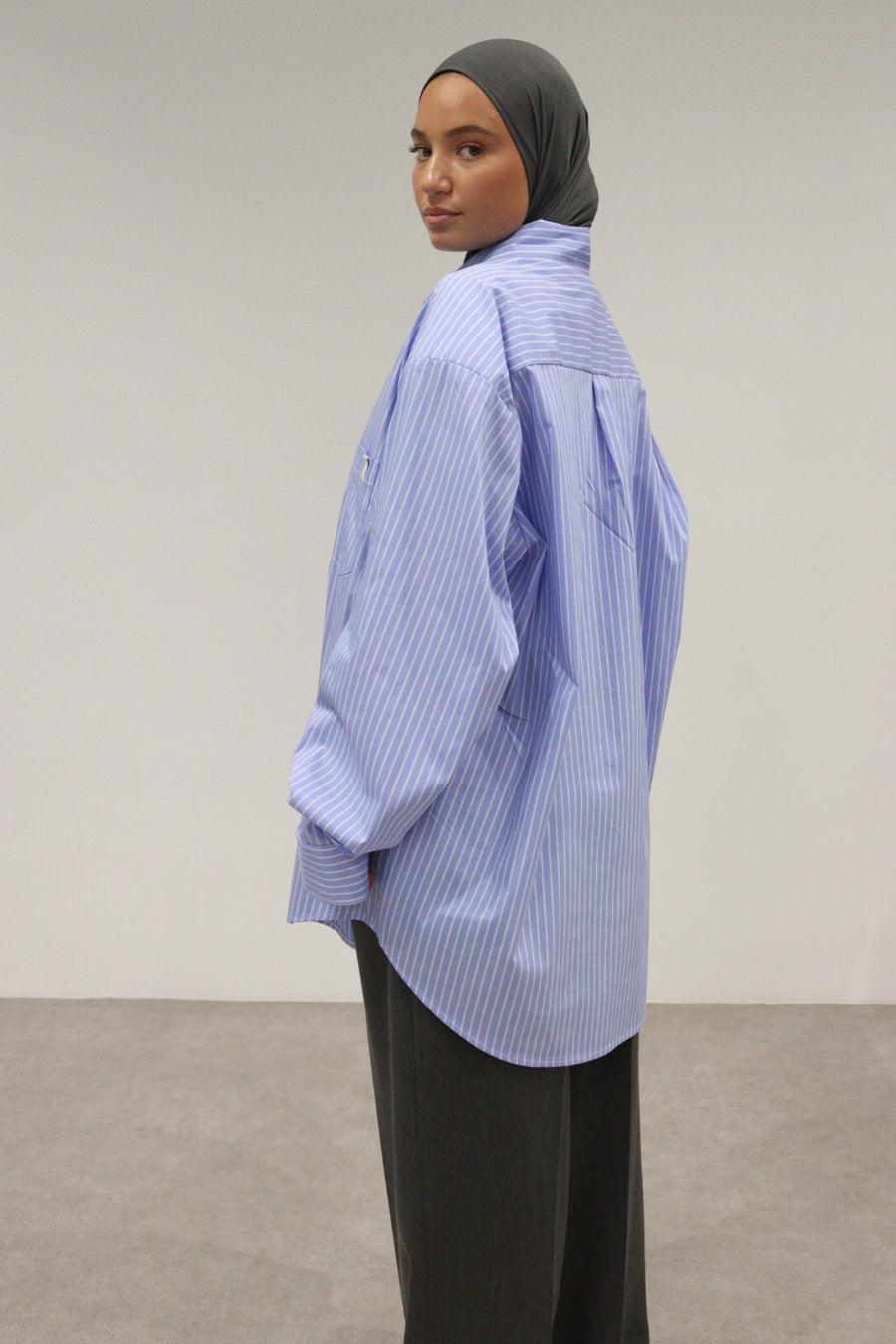 Chemise à épaulettes [Bleu Rayé]