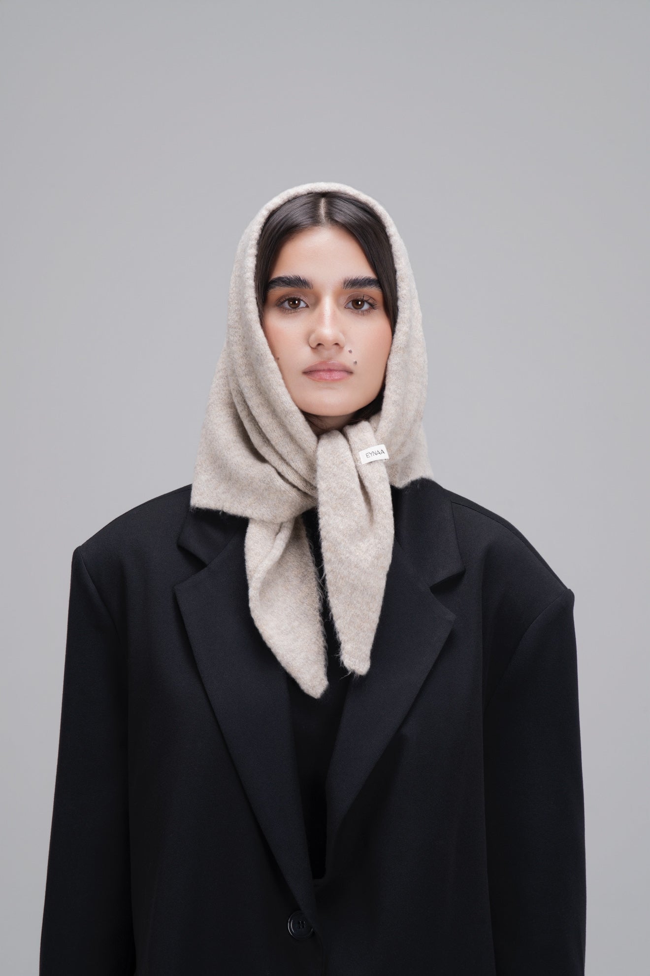 ÉCHARPE TRIANGULAIRE [BEIGE]