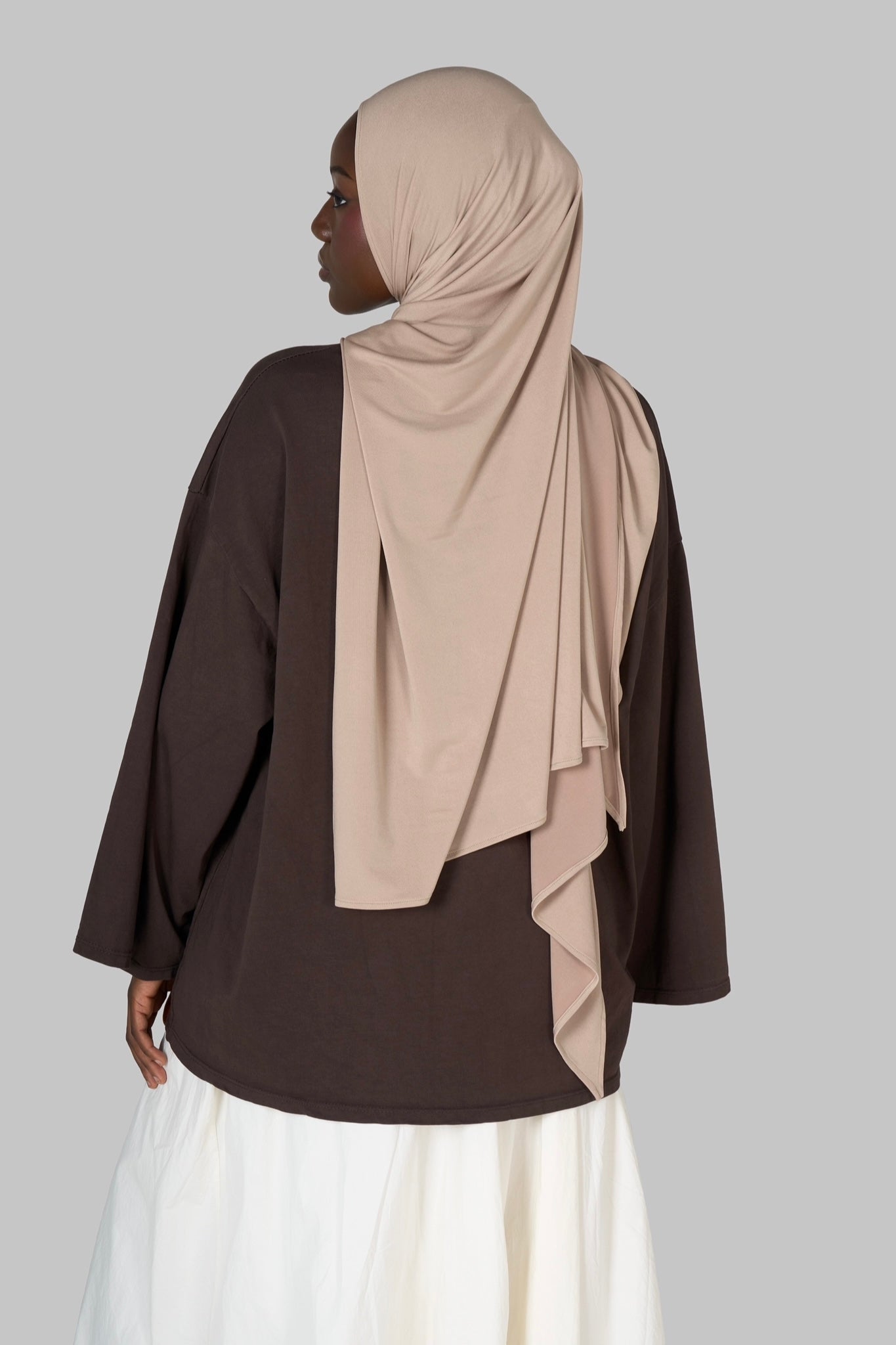 CAMISETA TRIÁNGULO PREMIUM [CAPPUCCINO]