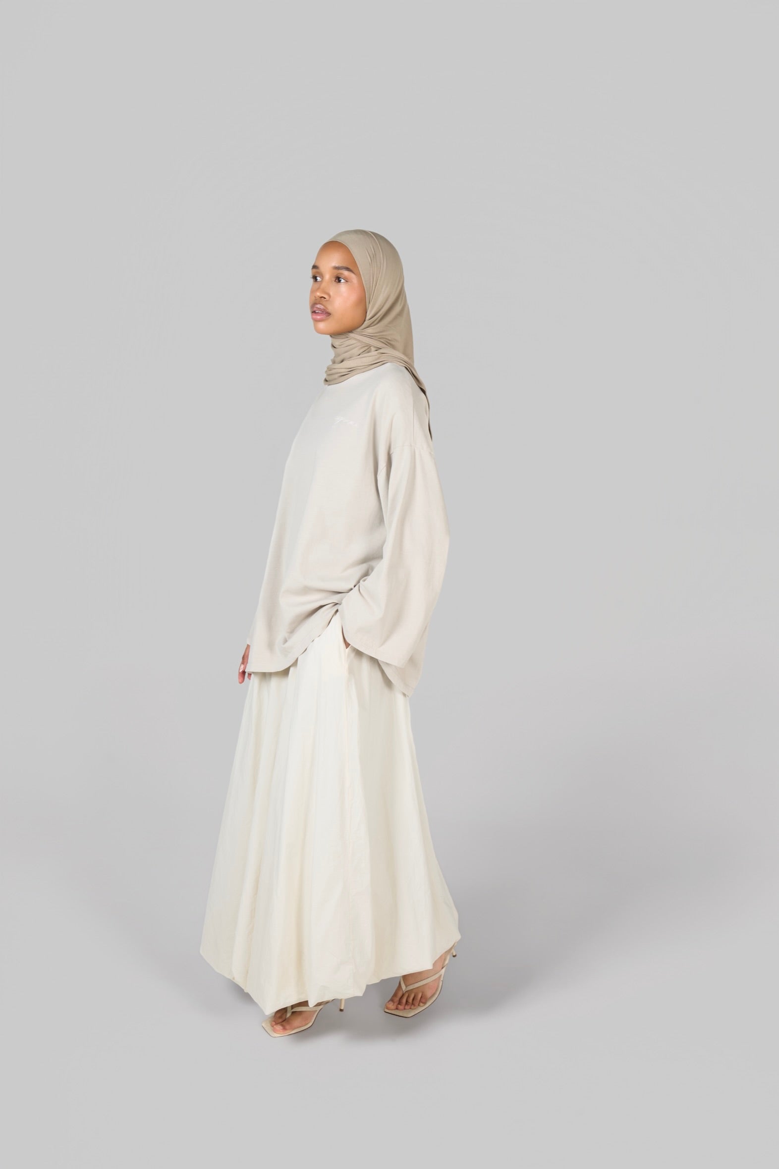 BASIC T-SHIRT [CREAM]