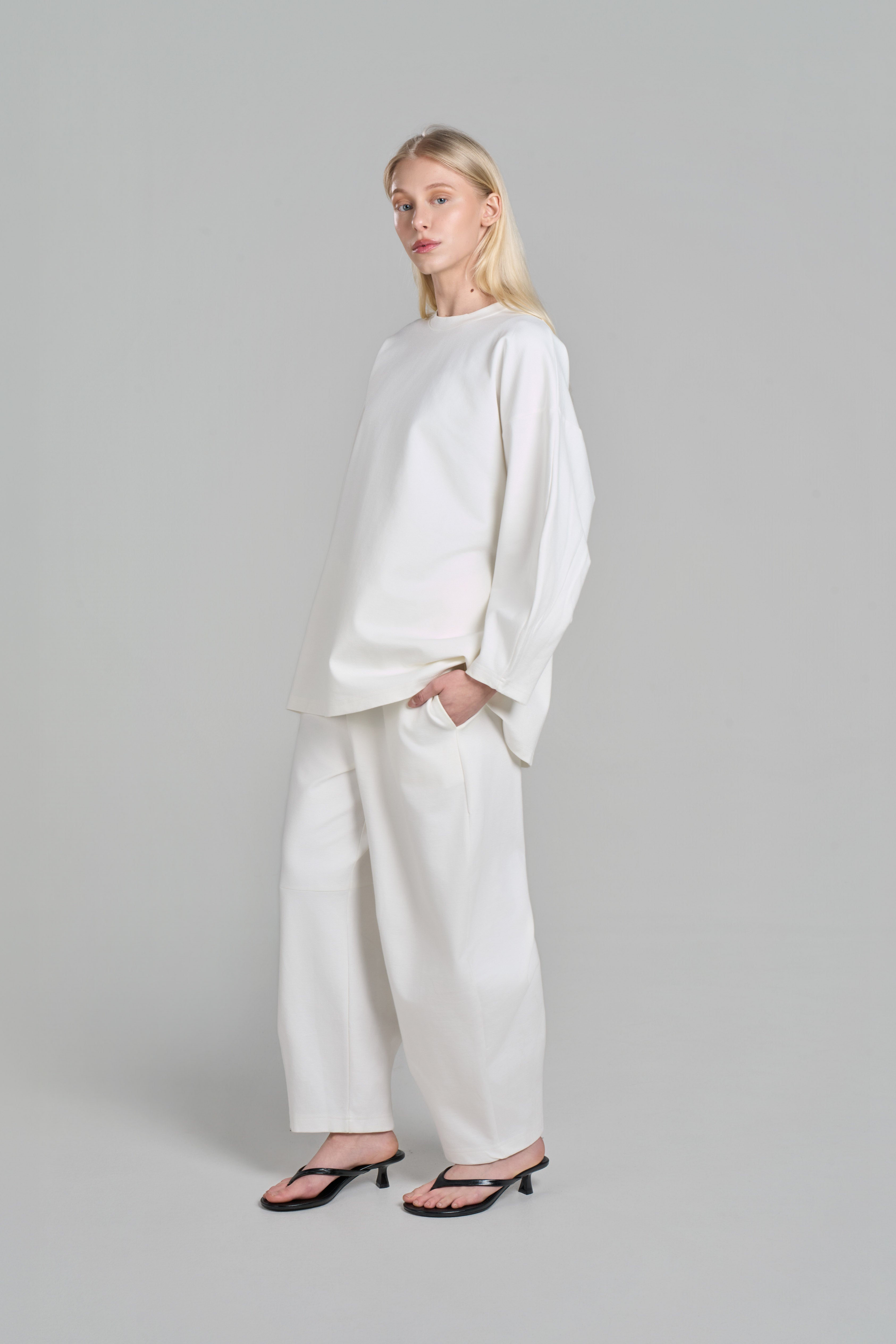 PANTALON BARREL [Blanc]