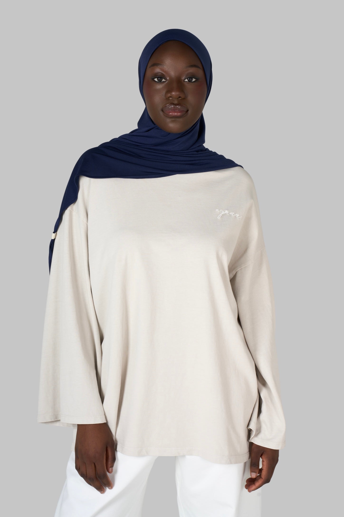 CAMISETA TRIÁNGULO PREMIUM [AZUL MARINO]