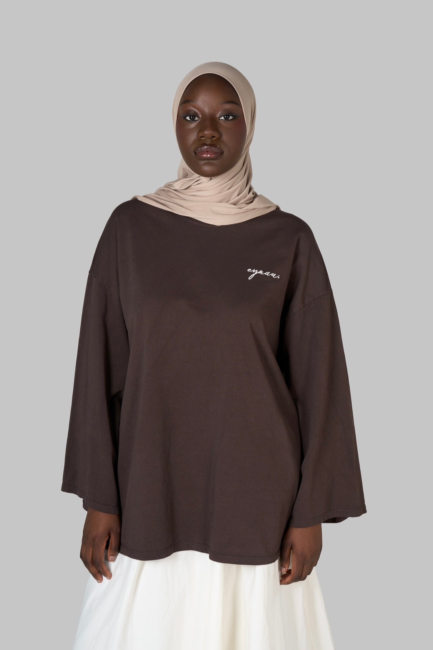 CAMISETA TRIÁNGULO PREMIUM [CAPPUCCINO]
