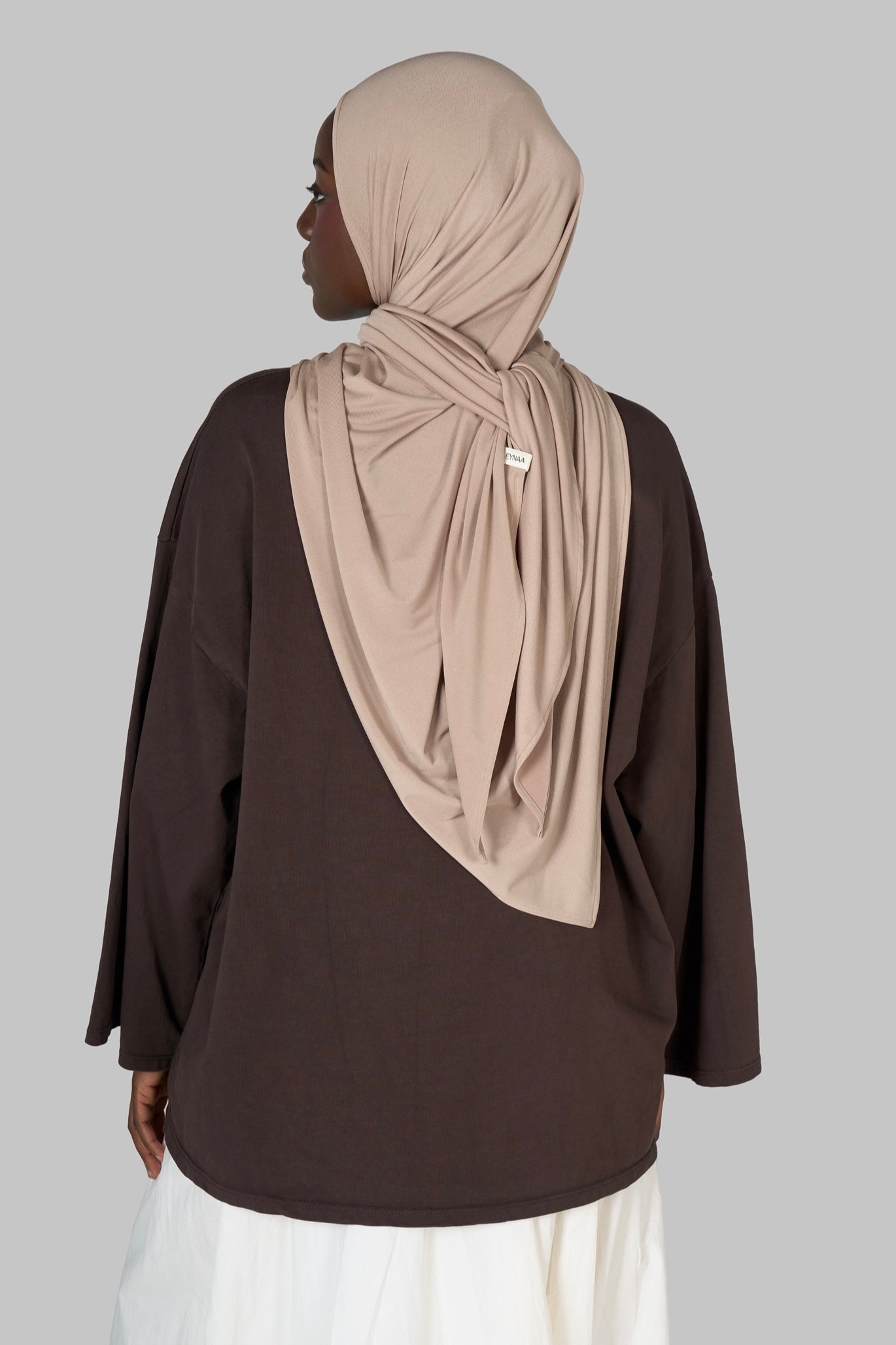 CAMISETA TRIÁNGULO PREMIUM [CAPPUCCINO]