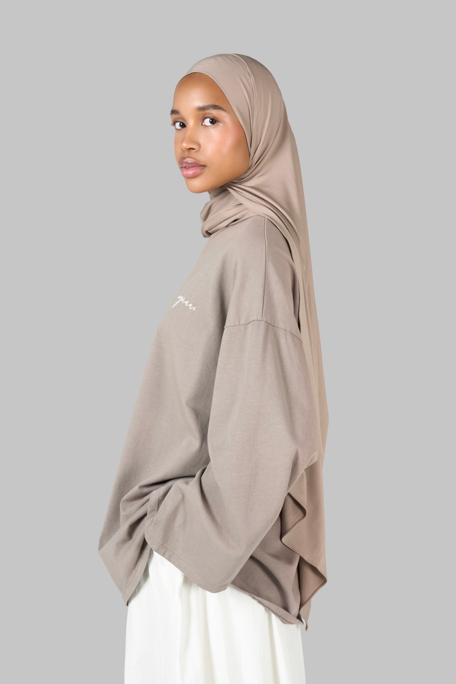 BASIC T-SHIRT [TAUPE]