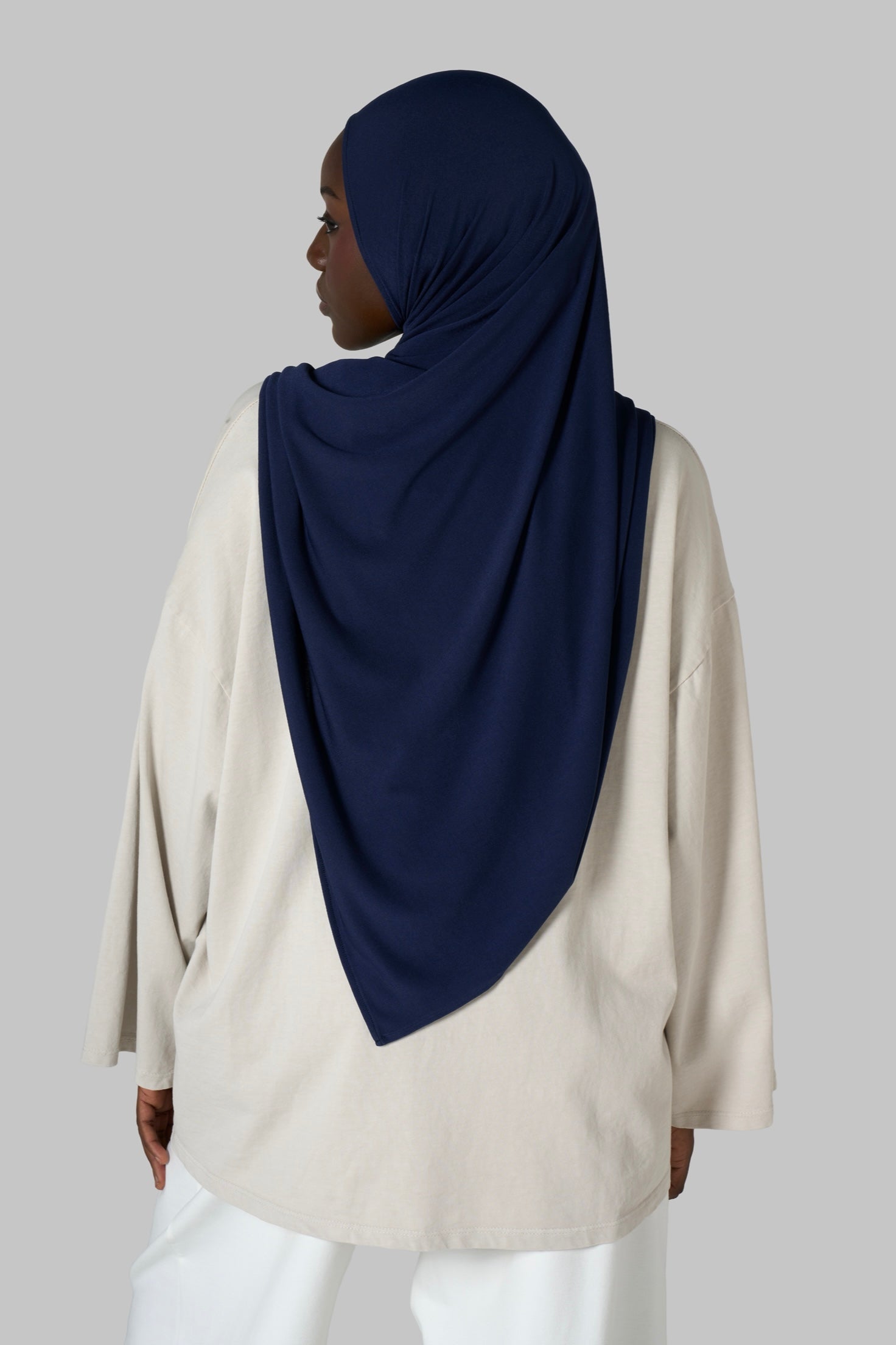 CAMISETA TRIÁNGULO PREMIUM [AZUL MARINO]
