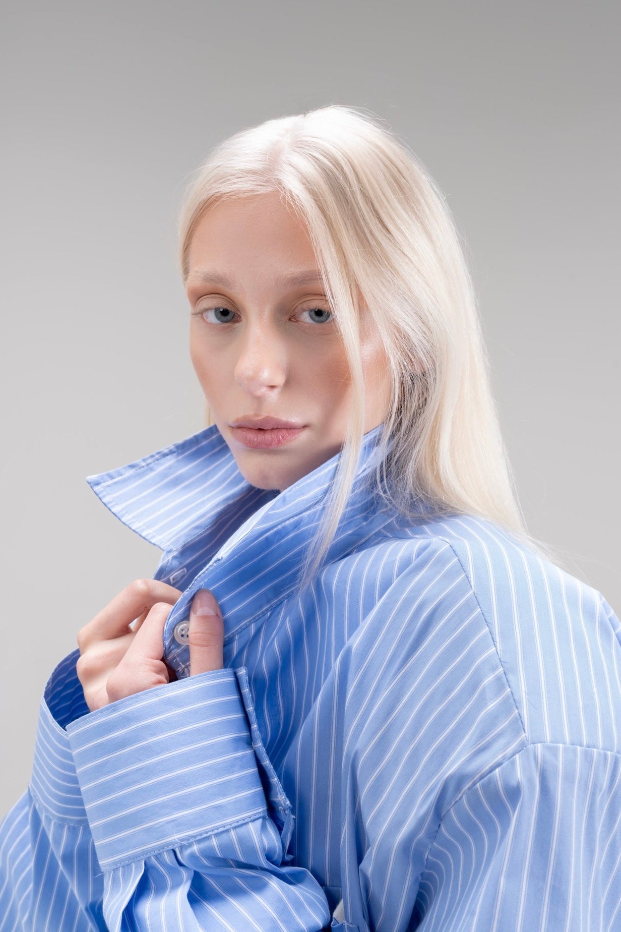 CHEMISE À ÉPAULETTES [BLEU RAYÉ]