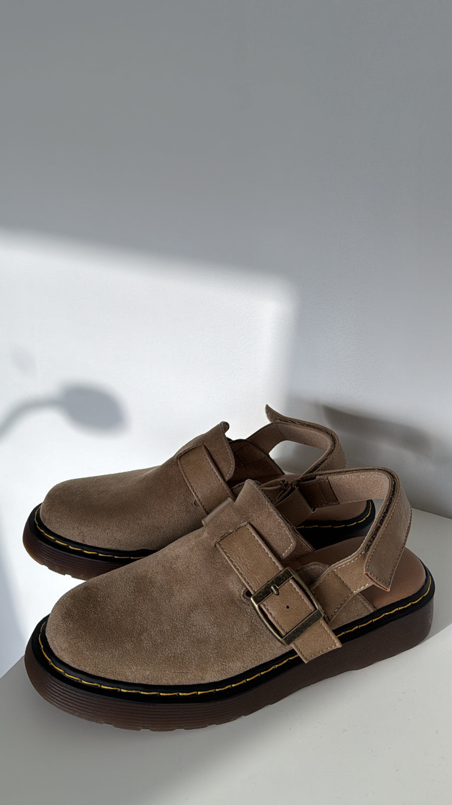 MULES DOC’S  [Taupe]