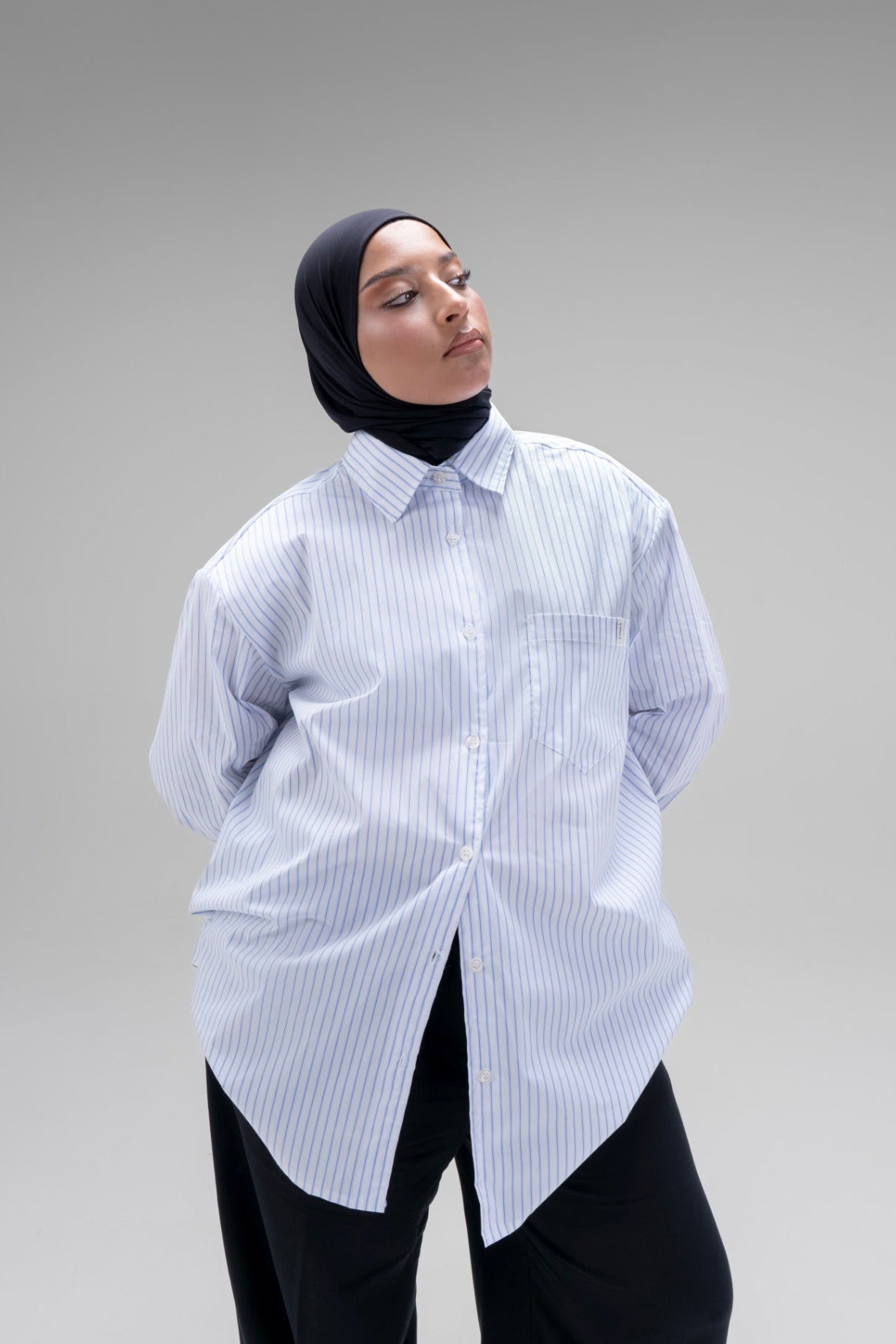 CHEMISE À ÉPAULETTES [BLANC RAYÉ]